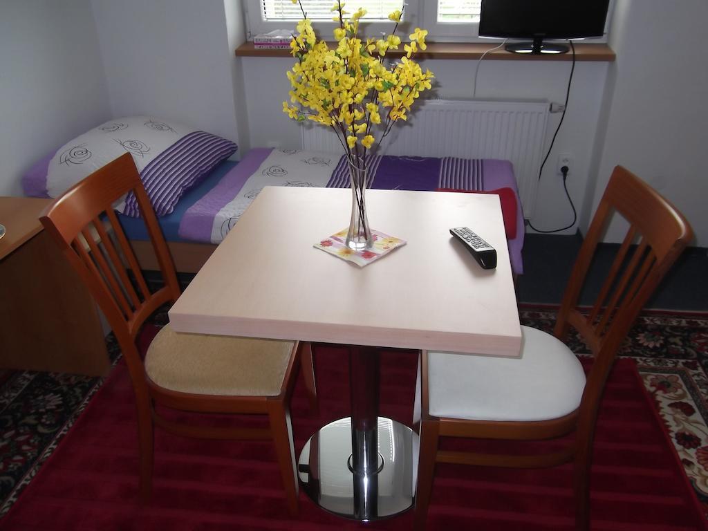 Penzion Apartmany Zlín Chambre photo